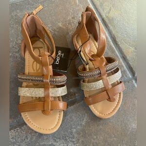 Girls sandals